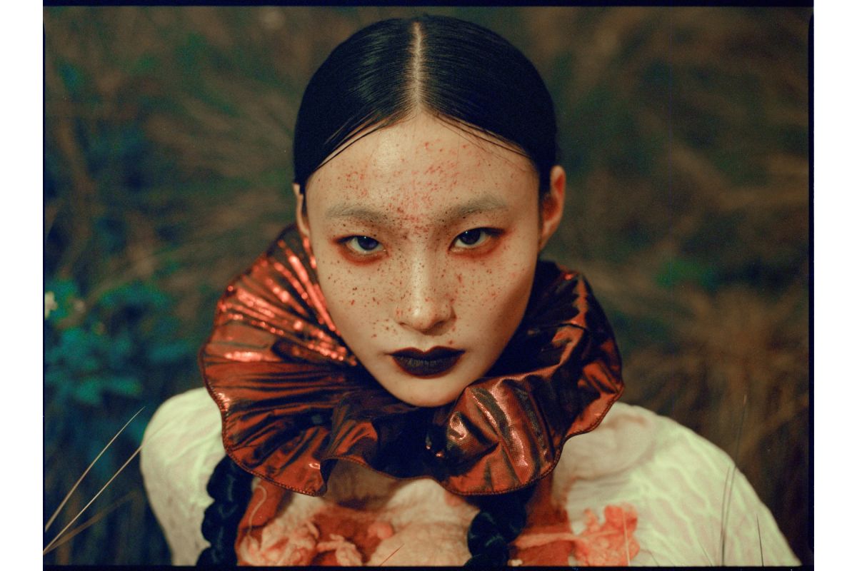 Lomography Redscale XR 120 Film ISO 50–200