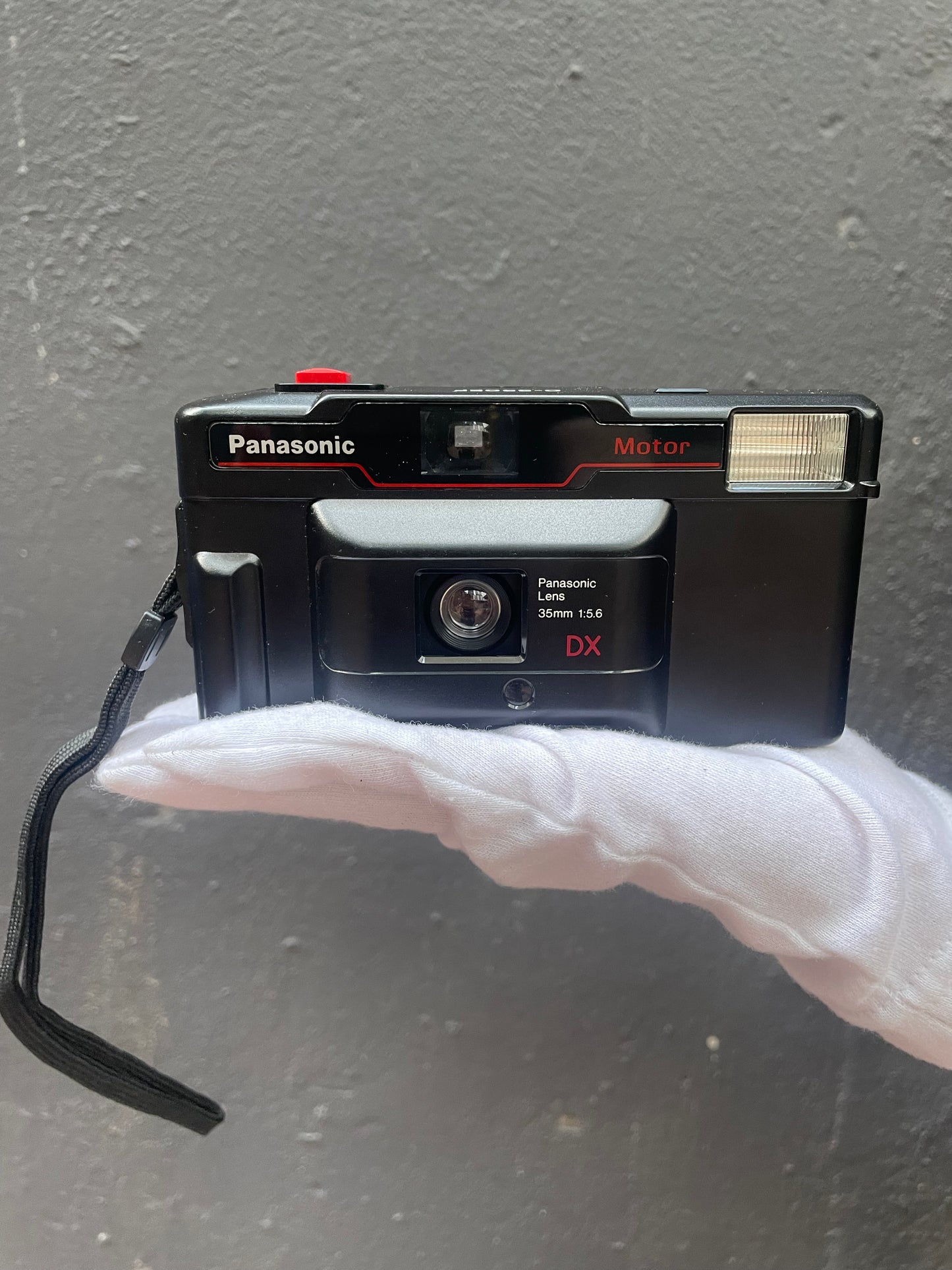 NEW IN BOX Panasonic C-330EF Point and Shoot Camera - 1610181