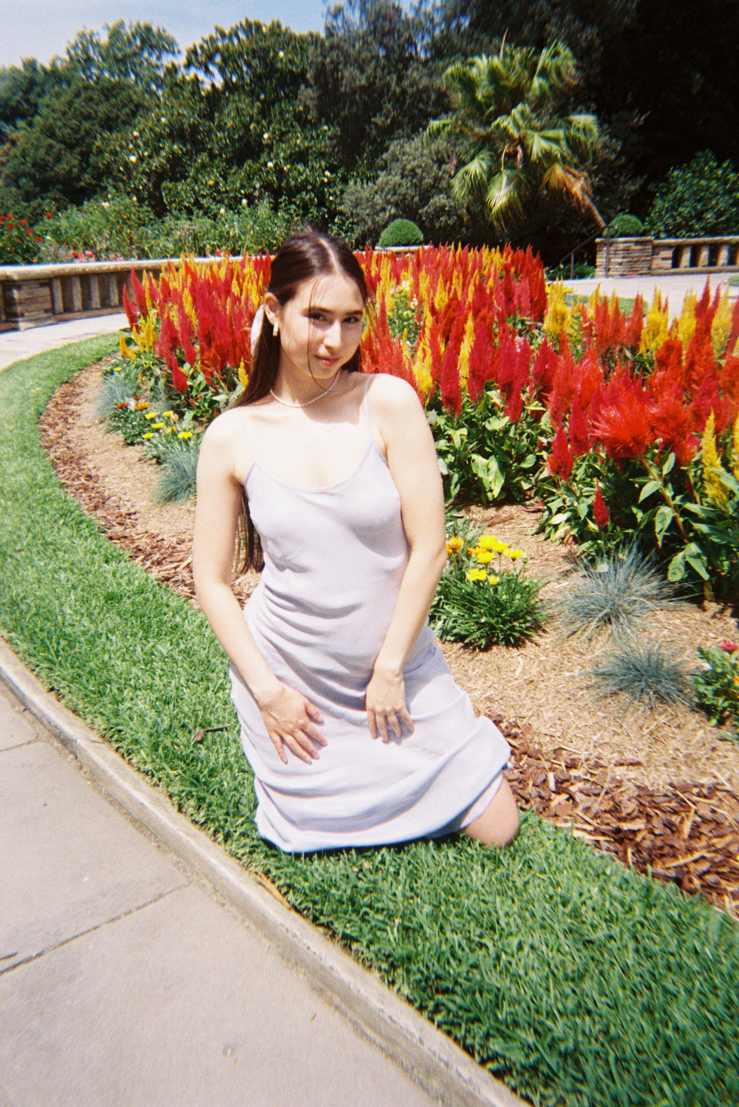 FilmNeverDie Yunibasaru ユニバーサル Single Use Camera (400iso, 27 exp)