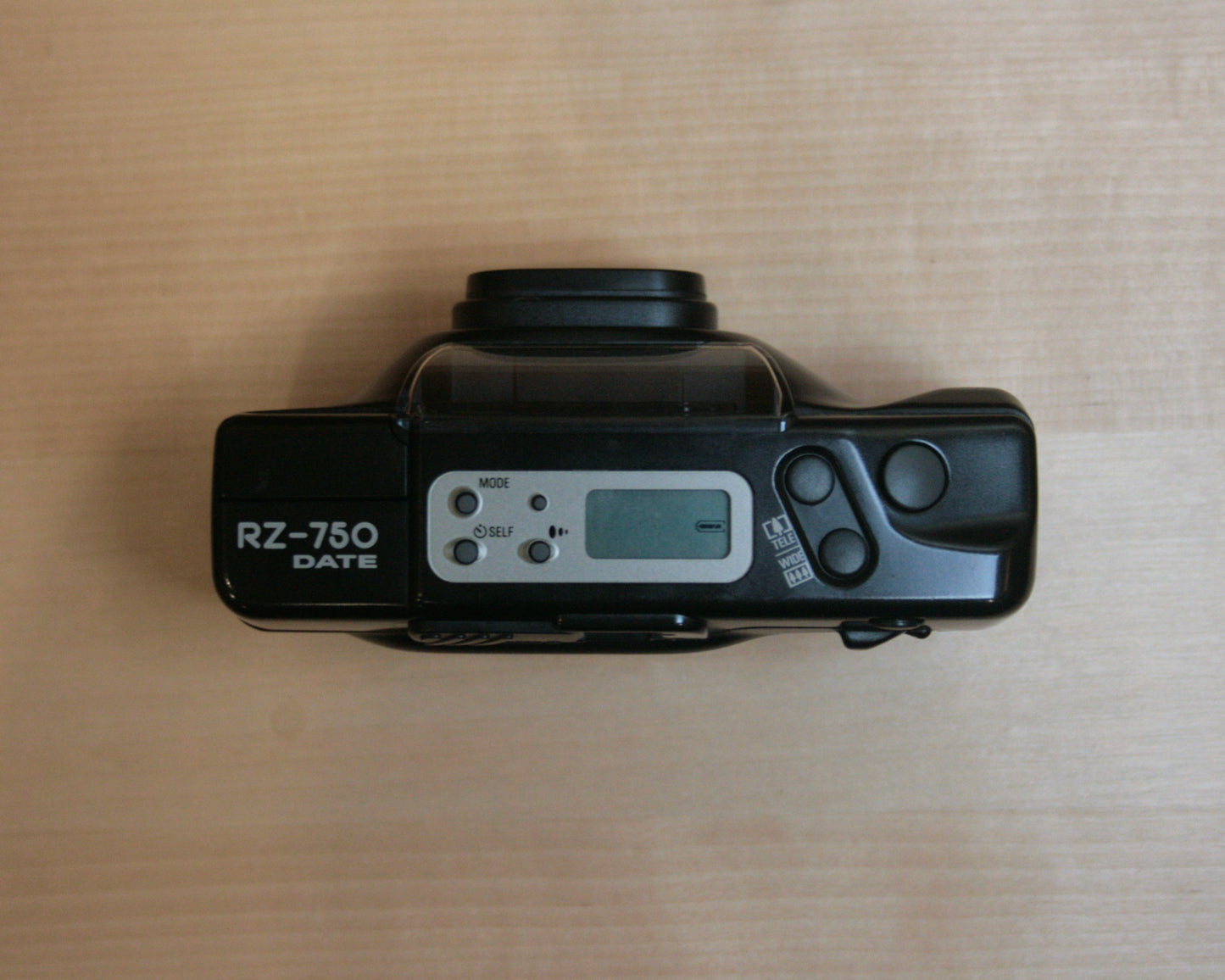 Ricoh RZ-750 Date 35mm Point and shoot camera