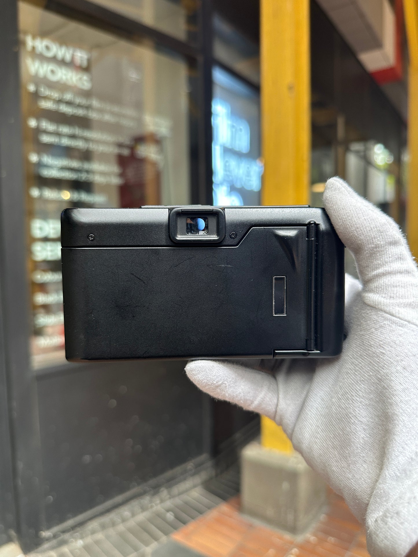 Leica AF-C1 Black 35mm Point and Shoot - 37101147