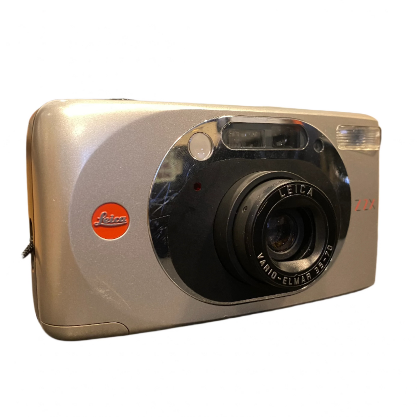 Leica Z2X 35mm LEICA VARIO-ELMAR 35 > 70 mm f/4.0 > 7.6 (7 elements in 6 groups) -23427382