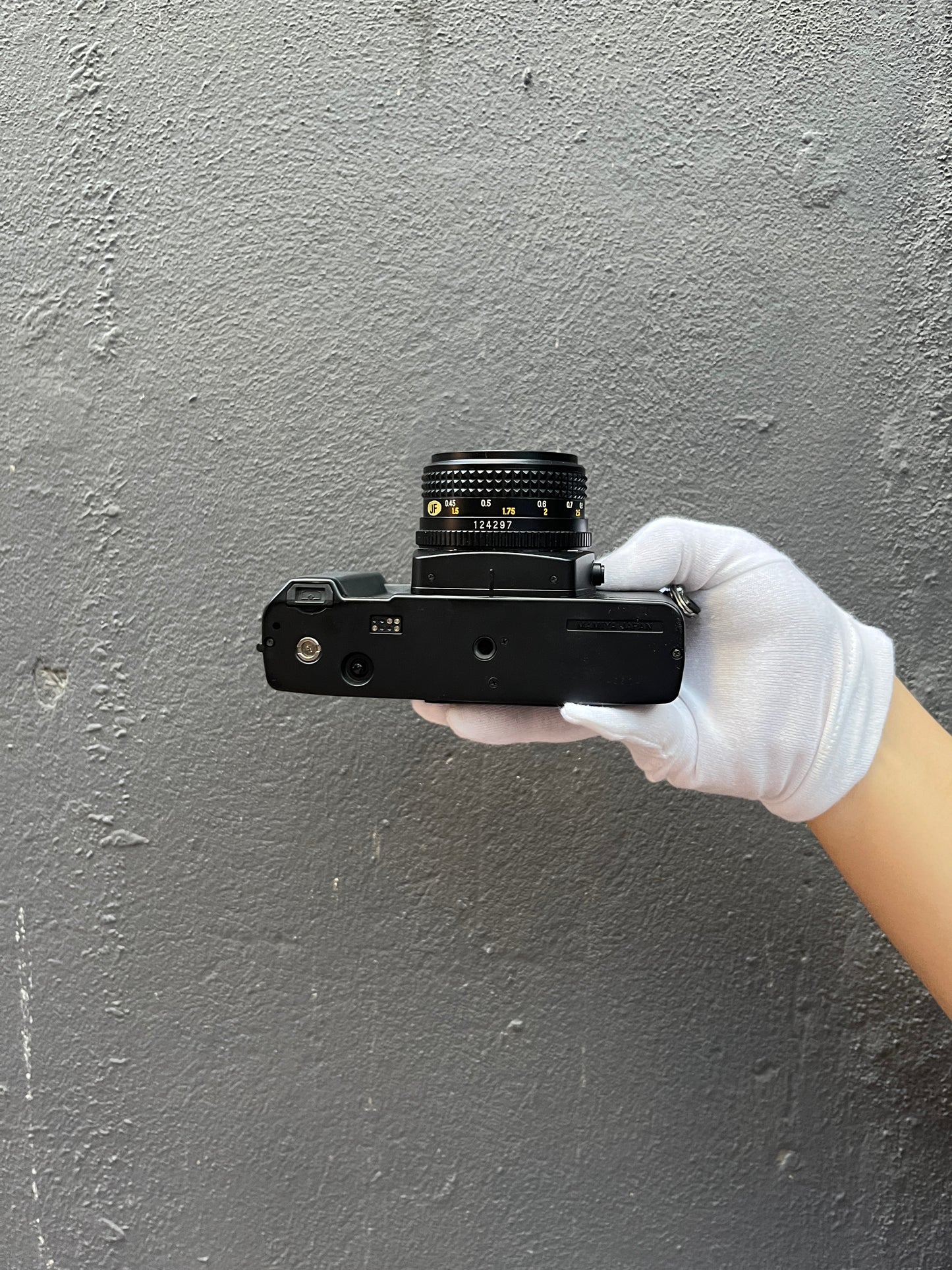Mamiya ZM SLR Camera w/ Mamiya Sekor 50mm F1.7 Lens - V146674H