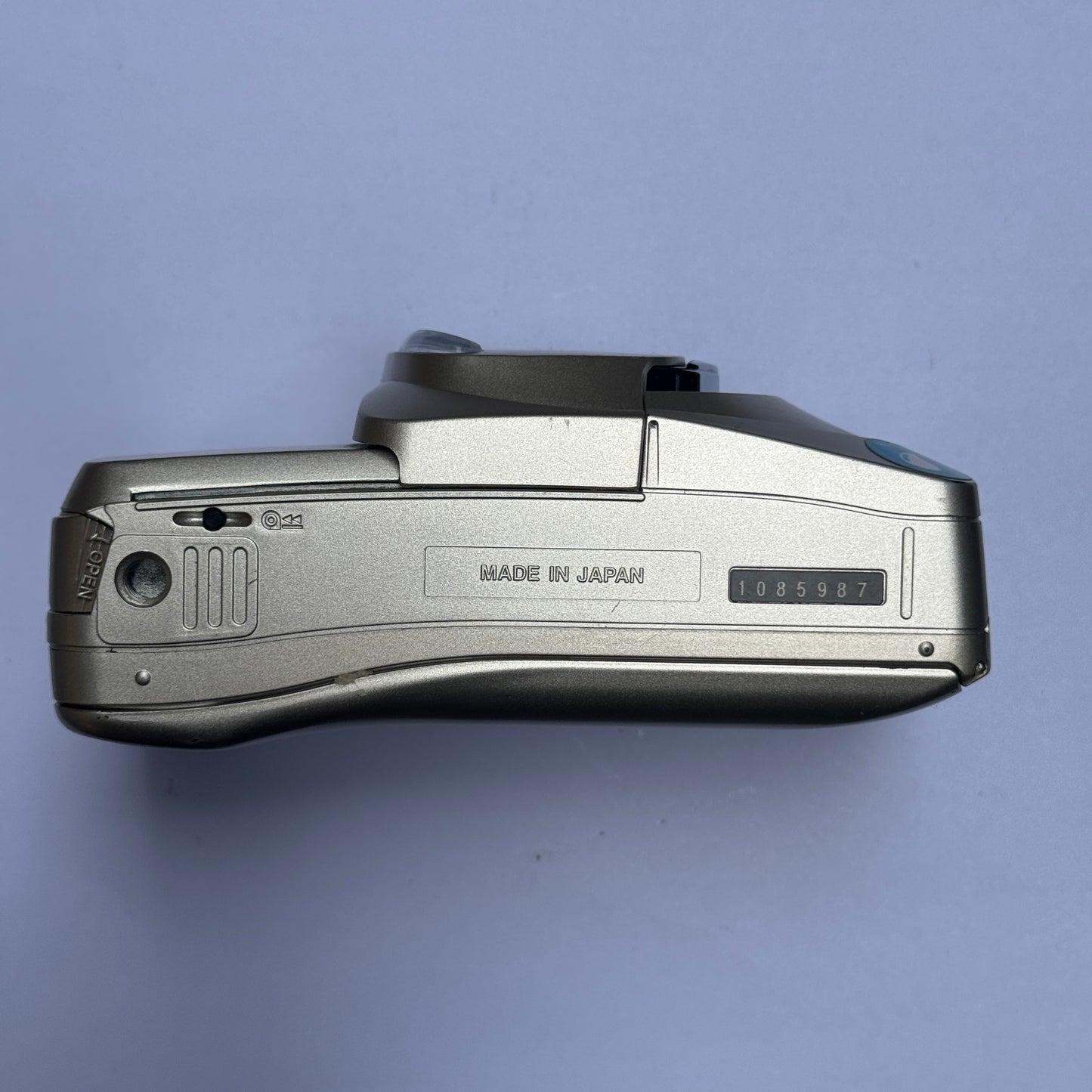 Olympus MJU Zoom Wide 80 Point and Shoot - 1085987