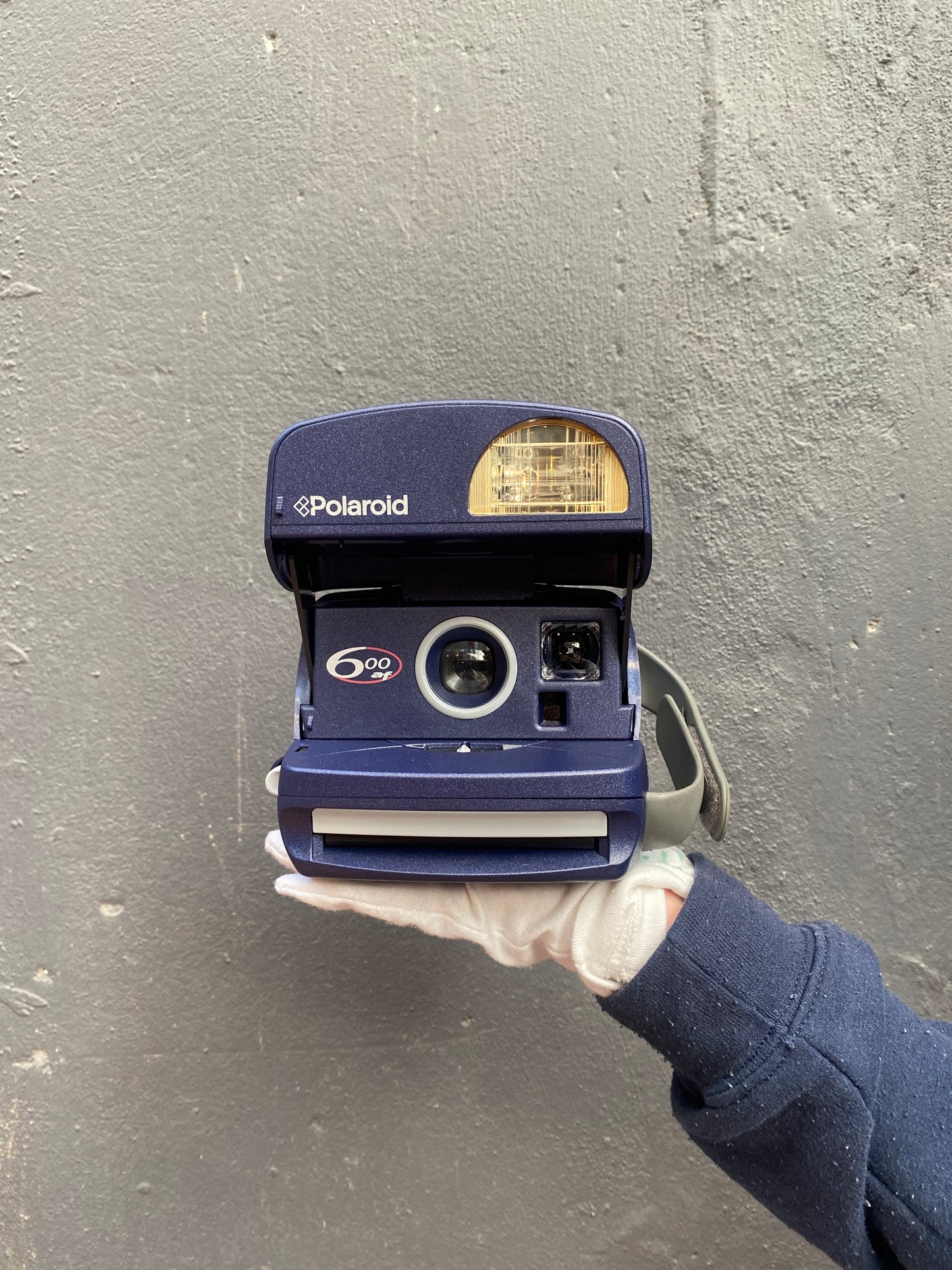 Blue  Polaroid 600 close up instant camera