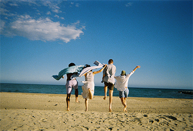 FUJIFILM QuickSnap Flash 400 Disposable Camera (27 Exposures)