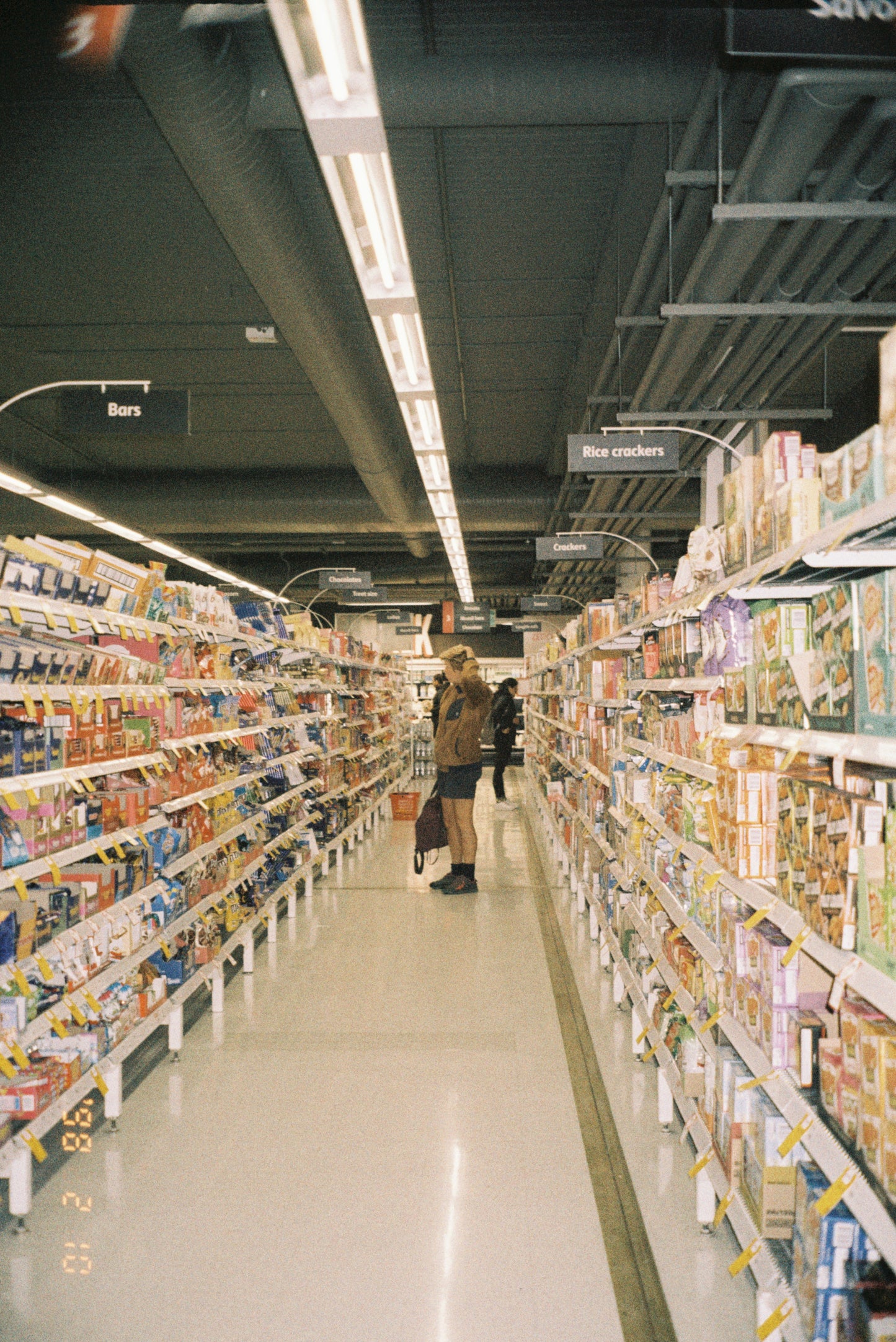 FilmNeverDie KIRO 400 (35mm, 27 exp.) - EXPIRED + COLOUR SHIFTED!
