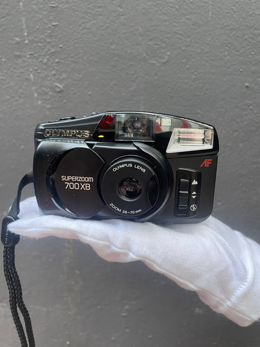 NEW IN BOX Olympus Superzoom 700XB Point and Shoot Camera - 8590458