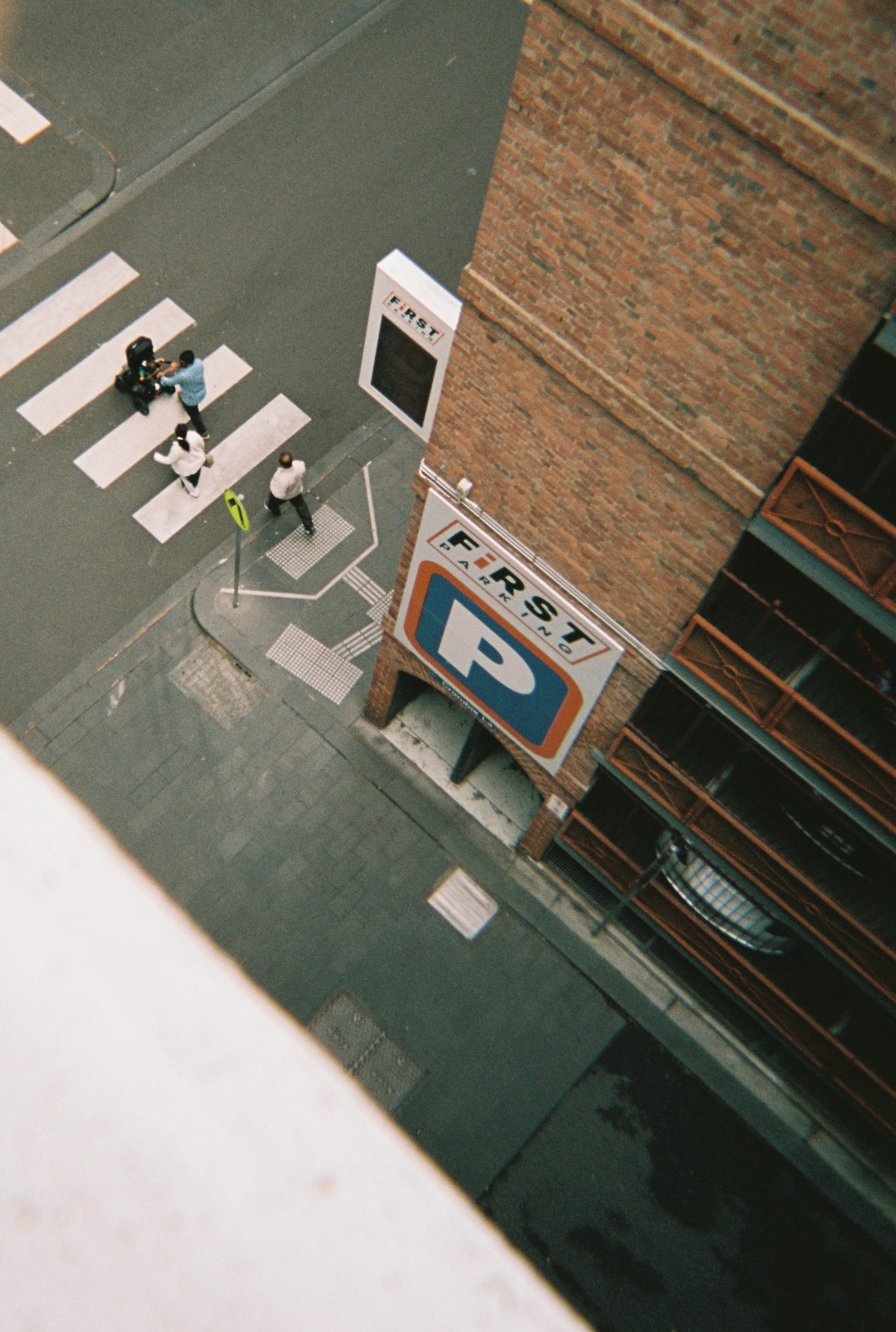 FilmNeverDie DRAGON FLY 100 (35mm, 36 exp.) - Pre-Order - Arriving in 4-6 weeks