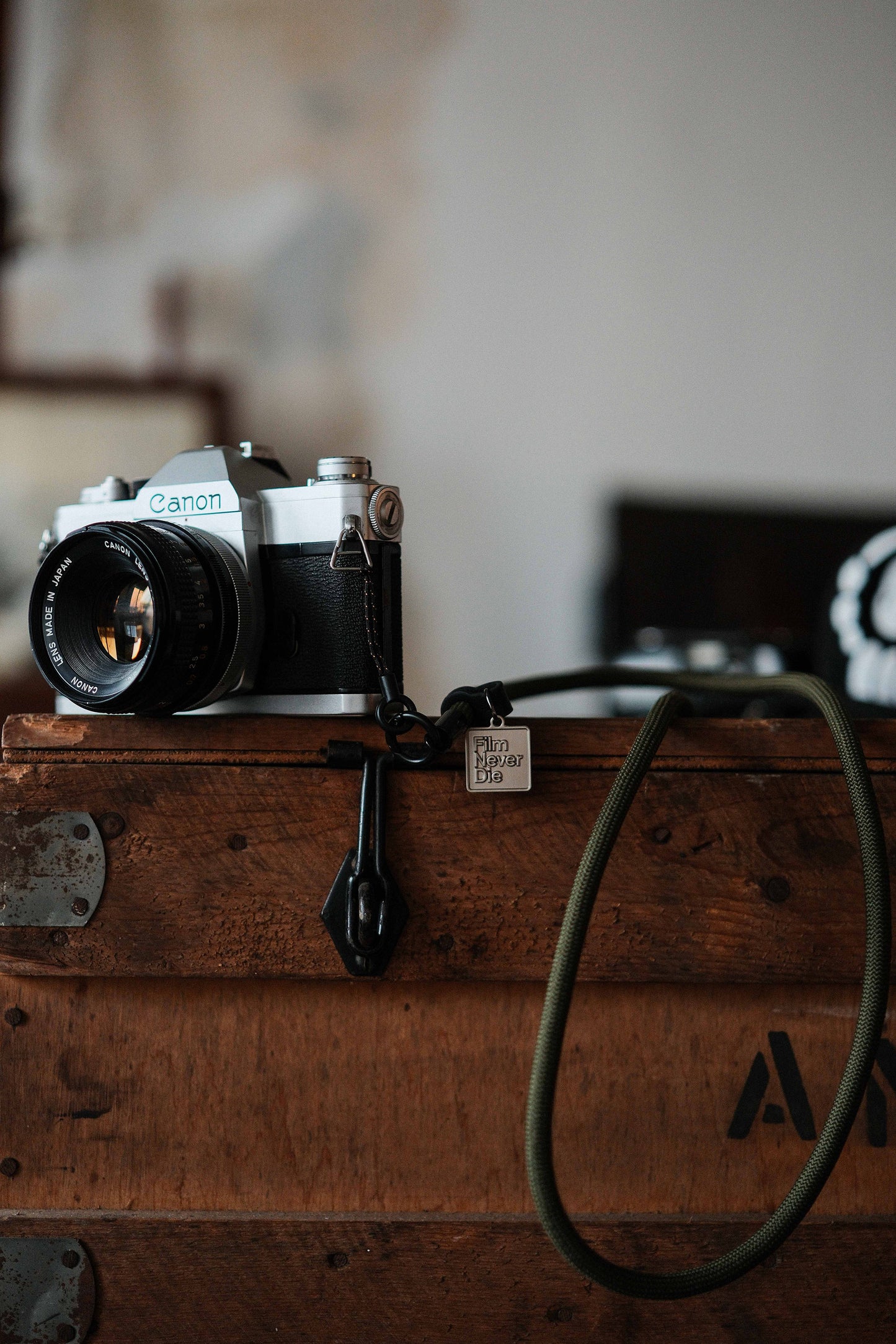 FilmNeverDie Camera Shoulder Strap