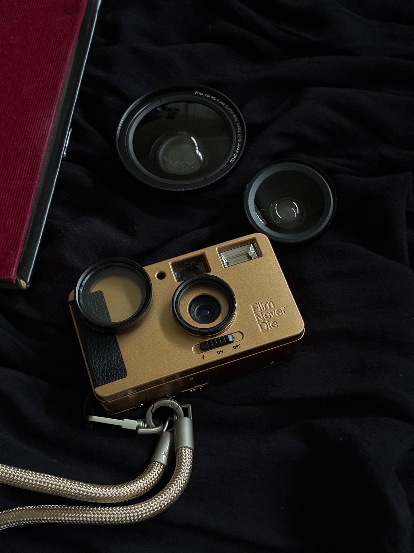 Nana 35mm Film Camera – Reusable Point & Shoot with 3 lens + long strap bundles ! ( Black Friday 4 days Offer)