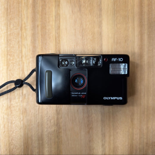Olympus AF-10 35mm point and shoot film camera - 1964275