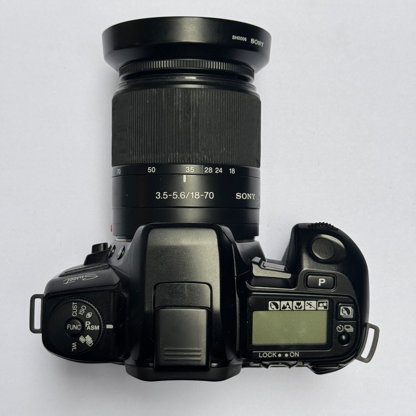 Minolta Sweet SLR Camera with 18-70mm f/3.5-5.6 Sony Lens - 92101184
