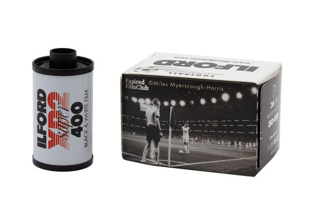 Ilford XP2 Super 400 C-41 B&W - Limited Football Edition (35mm, 36exp.)
