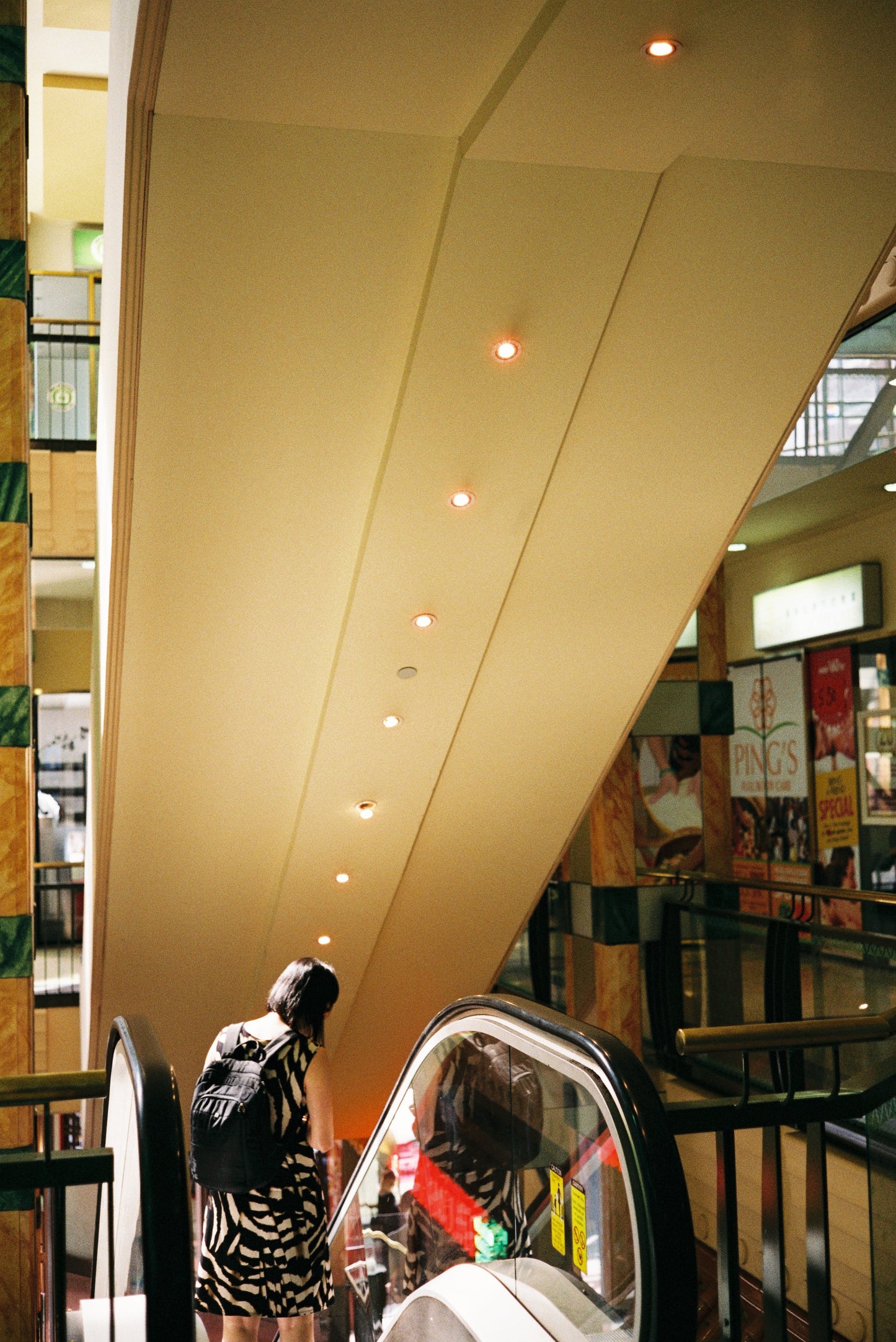 FilmNeverDie IRO 400 Colour Negative Film (35mm, 36 exp.)