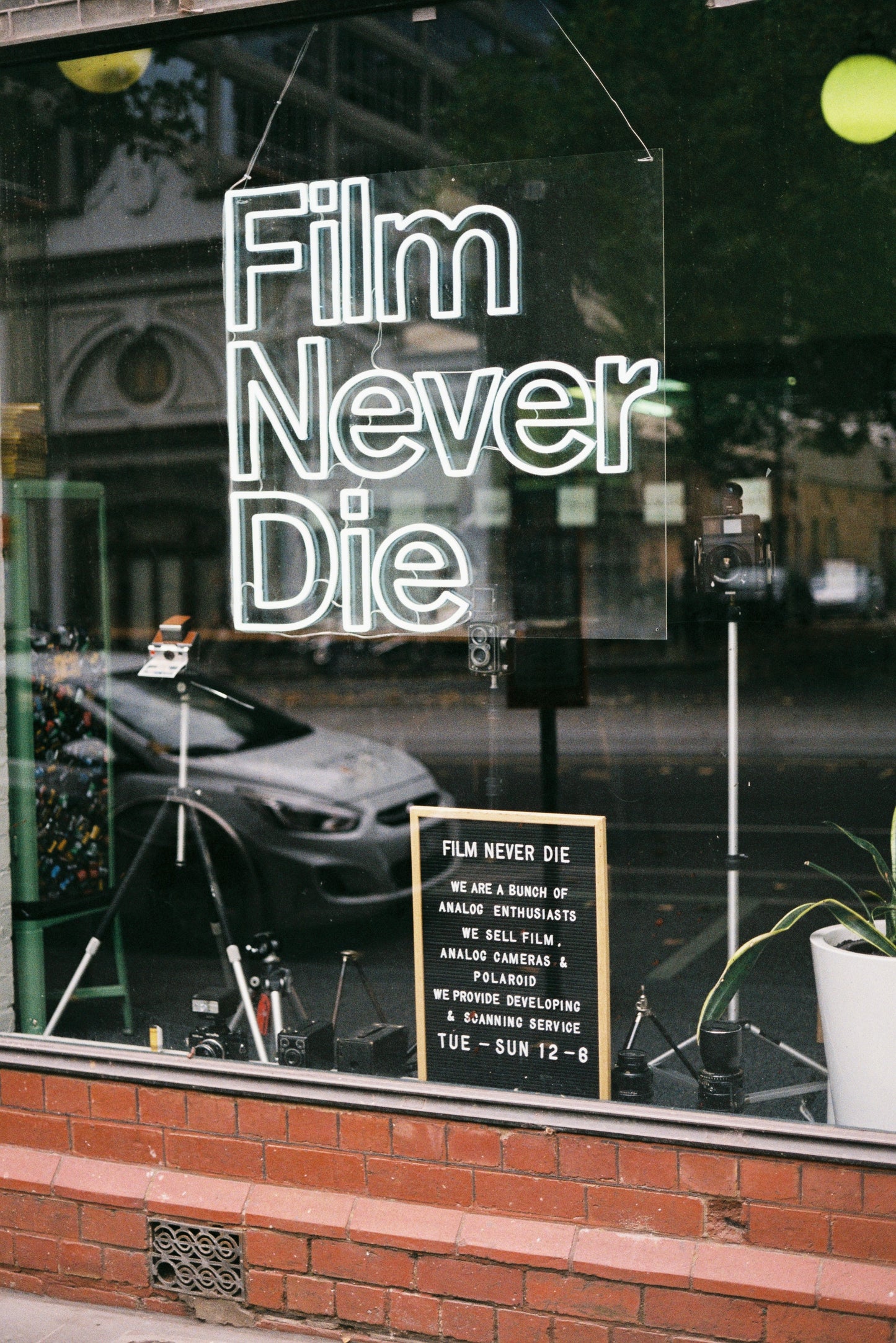 FilmNeverDie IRO 400 Colour Negative Film (35mm, 36 exp.)